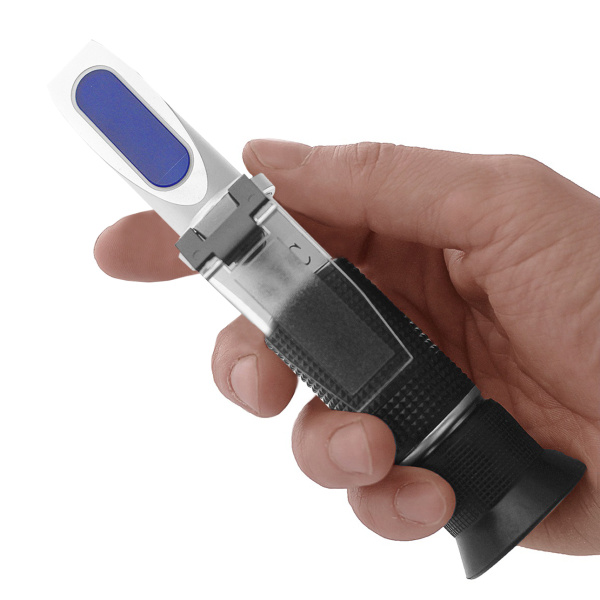 Рефрактометр для автомобилистов (антифриз, электролит, незамерзайка) МЕГЕОН 72011 купить по низкой цене | МАКСПРОФИТ